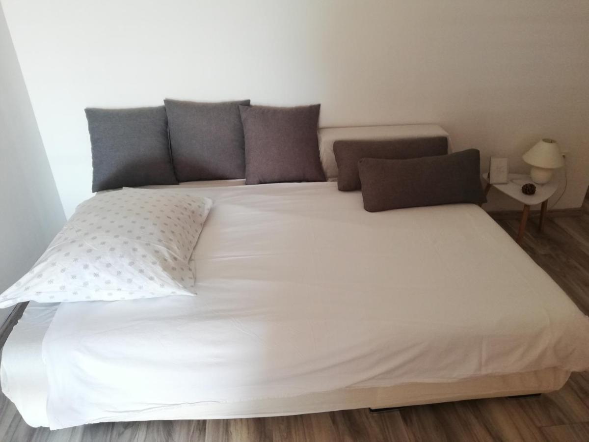 Apartments Lucija Solaris Σίμπενικ Εξωτερικό φωτογραφία